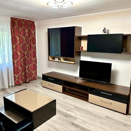 Royal Apartment Buzău Exterior foto